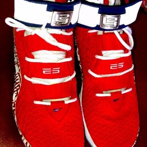 Nike Shoes (open for negotiations) clean stylish